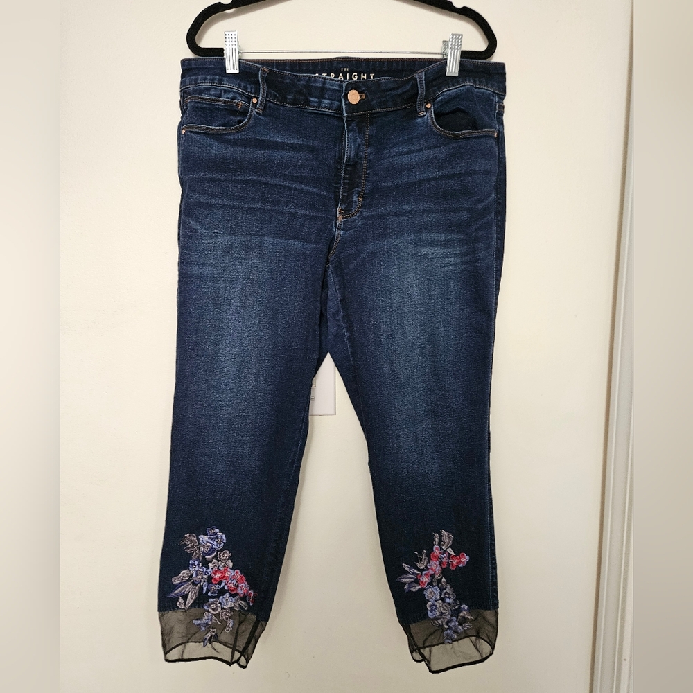 White House Black Market Crop/Capris w/ Floral Detail, Size 14S, Great Condition
